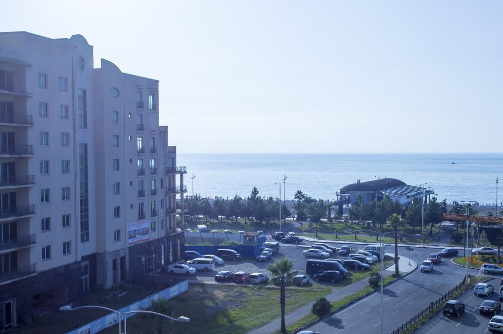 Batumi City Center Apartment Екстер'єр фото