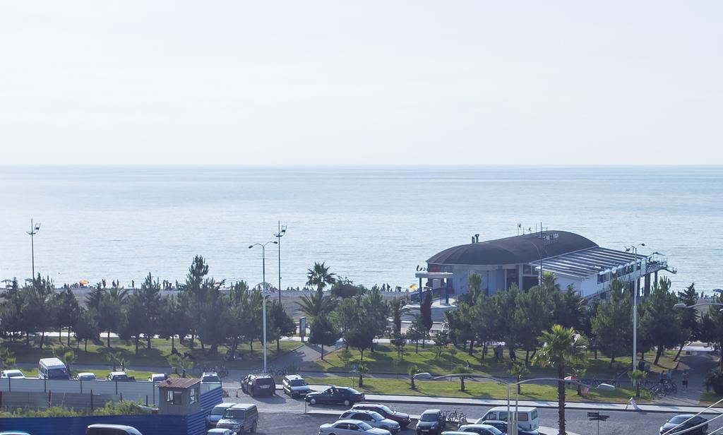 Batumi City Center Apartment Екстер'єр фото