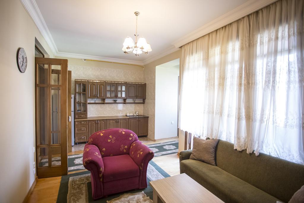 Batumi City Center Apartment Екстер'єр фото
